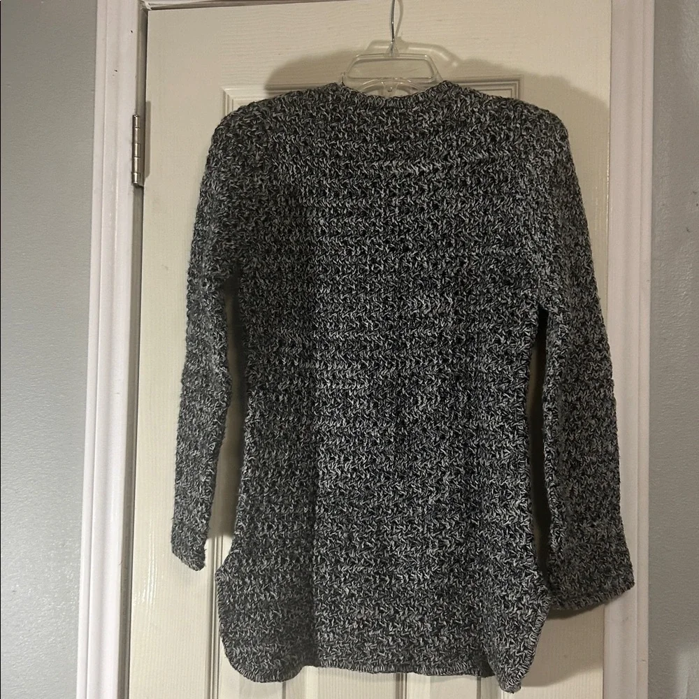 🦄2/$9🦄 Sydney Gould back white knit sweater vintage